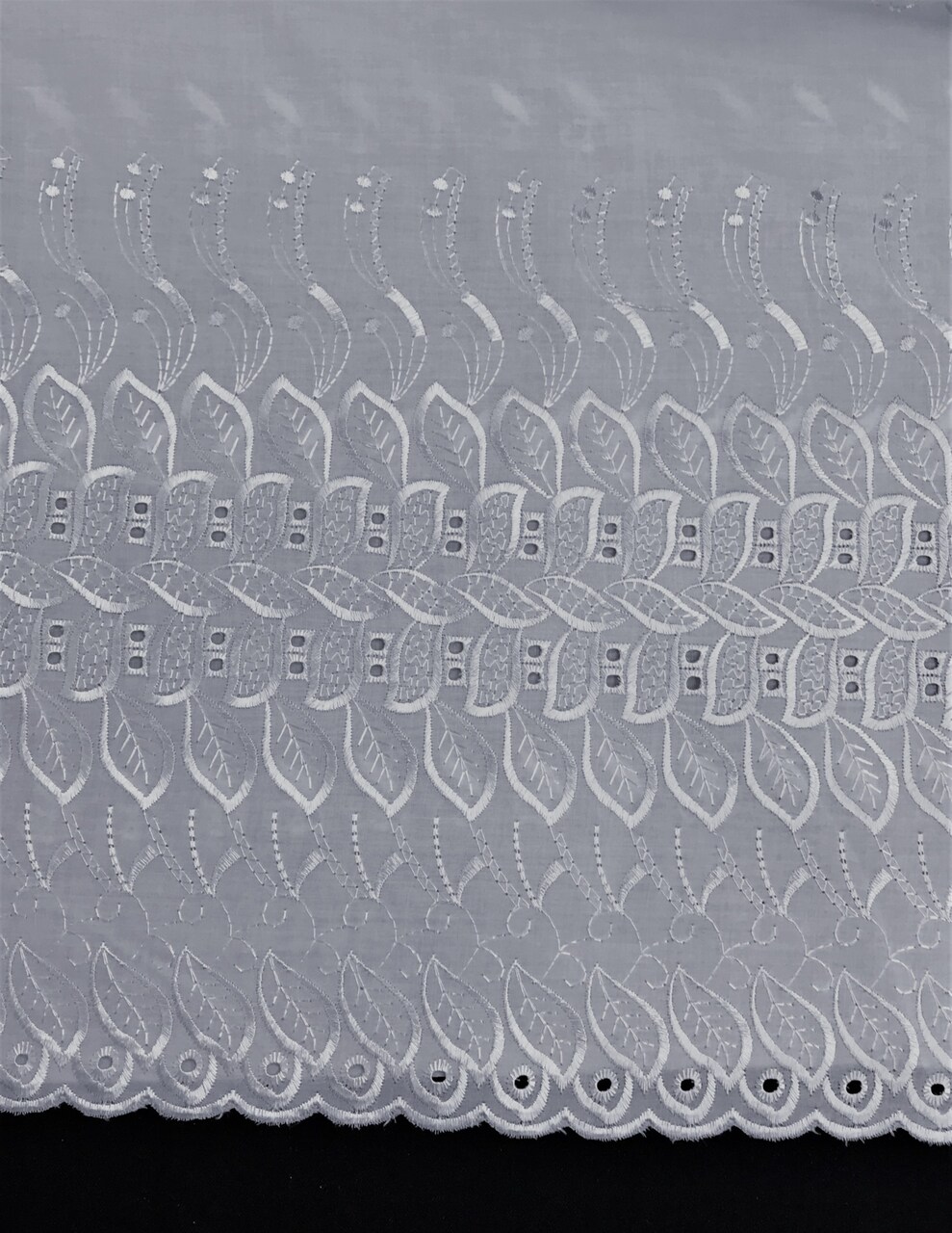 1 Yard White Single Side Embroidered Eyelet Fabric 80% Polyester 20% Cotton 43/44 Wide